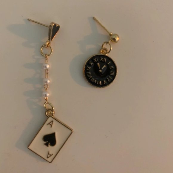 Card and clock earrings - Picture 1 of 4
